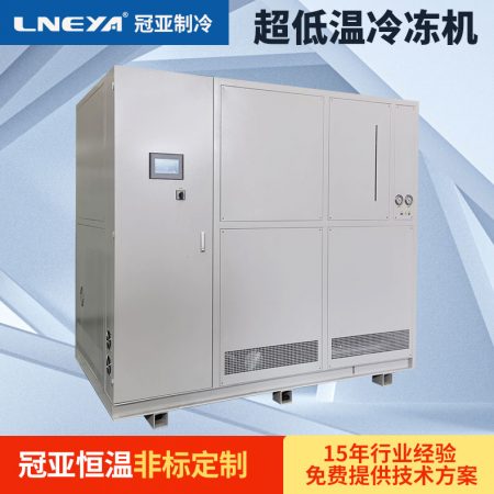 8HP小型風(fēng)冷式工業(yè)冷水機(jī)的日常清理工作